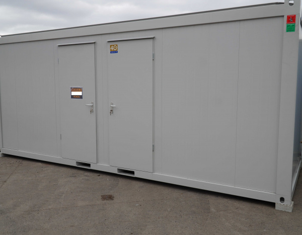 (WC62) 600 cm x 240 cm H/D ( +/- 14,70 m² )