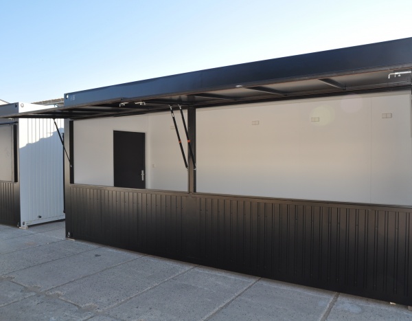 Container Kiosk 20'' 600 cm x 245 cm ( +/- 14,70 m² )