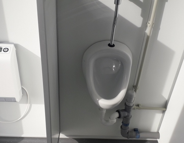 (WCD32+ CUVE) 1 WC + 1 douche avec cuve ( +/- 7,35 m² )