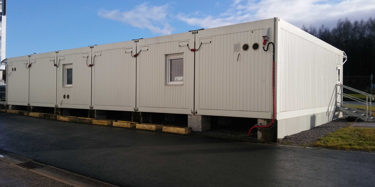 6 geschakelde units van +- 900 x 300 cm die een module vormen van  +- 900 x 1800 cm - slide 1